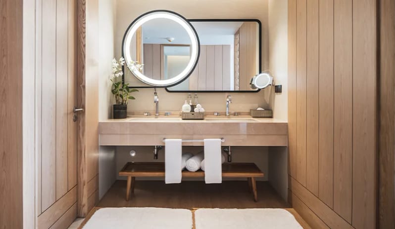 Family Sea View Suite Bathroom