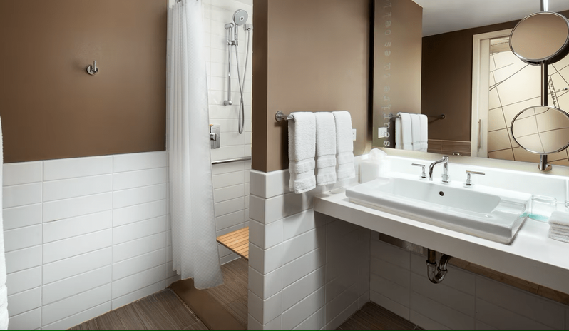 Le Meridian New Orleans - Classic Room