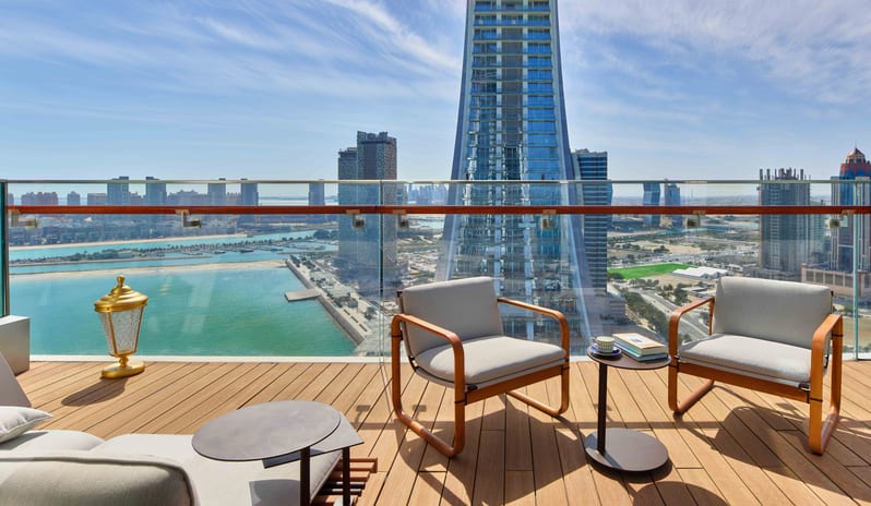 Crescent Suite With 1 Double Bed Balcony