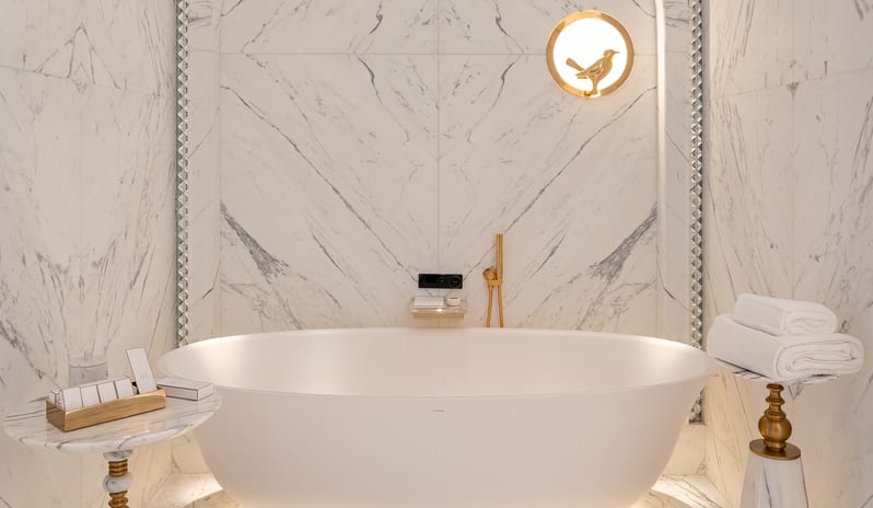 Crescent Suite With 1 Double Bed Bath