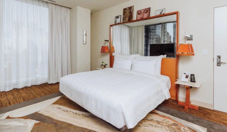 Deluxe King City View Bed