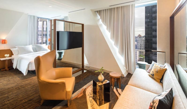 Junior Suite King City View