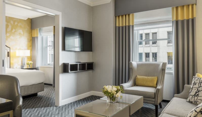 Signature Junior Suite 1 King Double Living