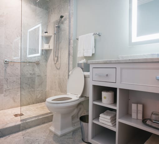 French Quarter Suite Bathroom