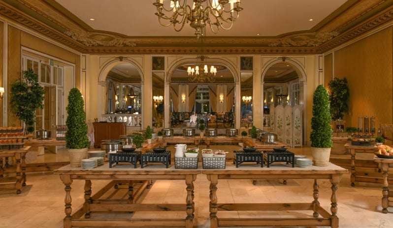 Lake Terrace Dining Room Interior