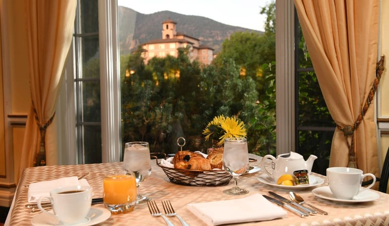 Lake Terrace Dining Room Breakfast