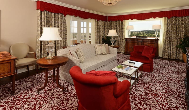 Carlton Suite Living