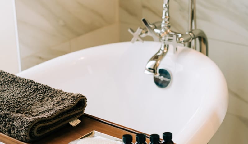 The Crawford Suite Bathtub