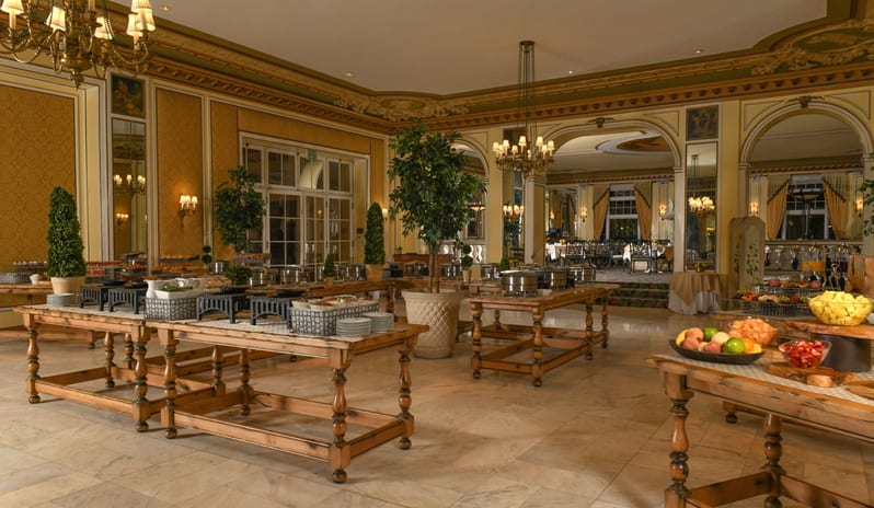 Lake Terrace Dining Room Interior