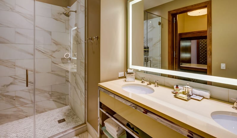 Loft Guest Rooms Bathroom