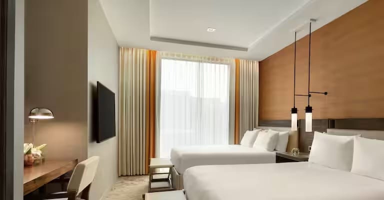 2 Queen Beds 1 Bedroom Suite