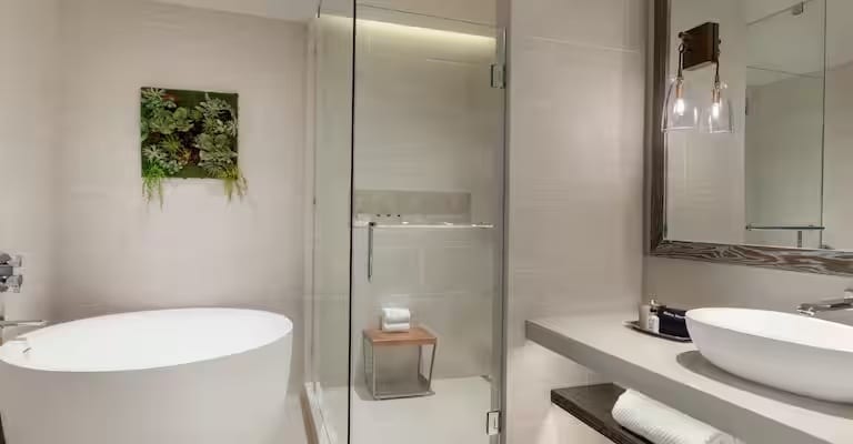 2 Queen Beds 1 Bedroom Suite