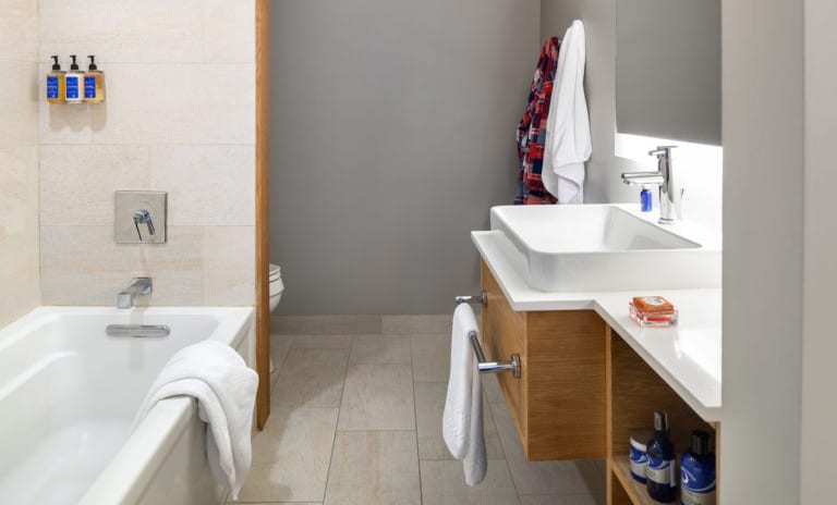 Queen and Double Bedroom