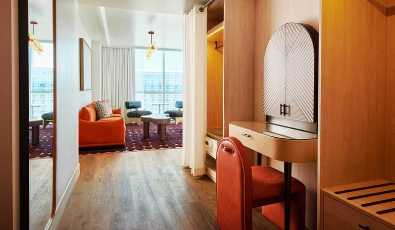 Ruby King Grand Chamber Suite