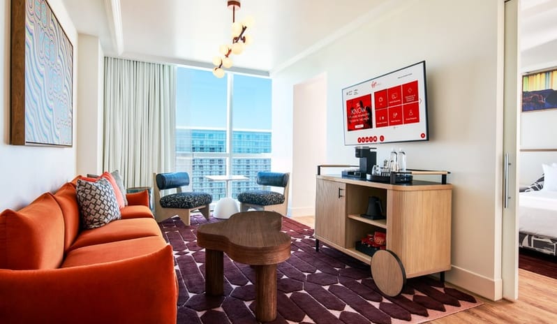 Ruby 2 Queens Strip View Grand Chamber Suite