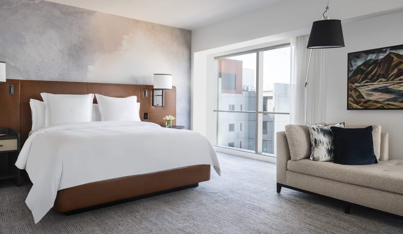 Corner Deluxe Bay-View Room