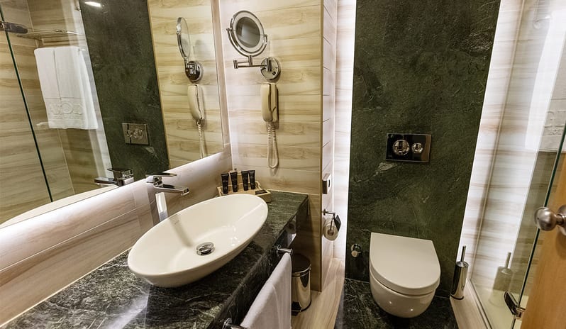 Junior Suite Bathroom