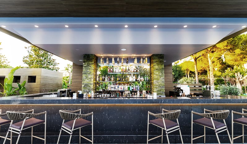 Olivium Pool Bar