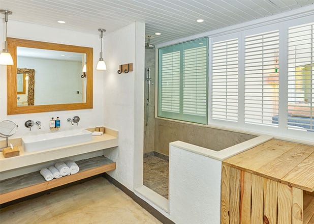 Couple Deluxe with Partial Seaview