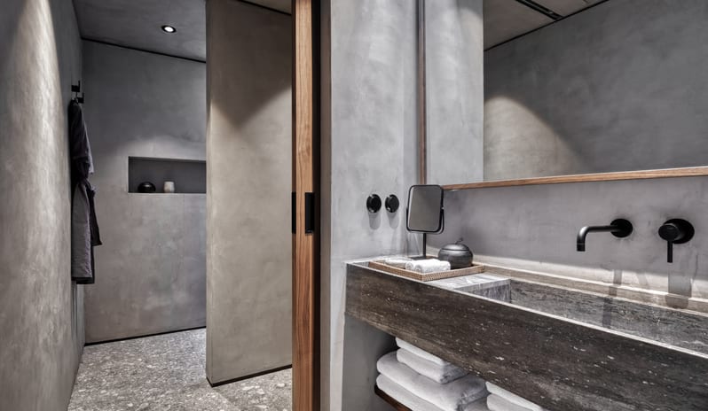 Tropical Pavilion Private Pool Bathroom