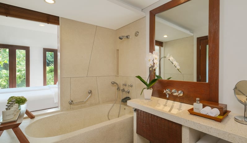 Impressive Forest Suite Bathroom