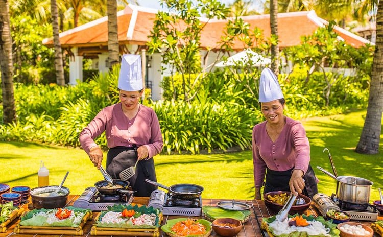 Lang Viet Restaurant & Bar