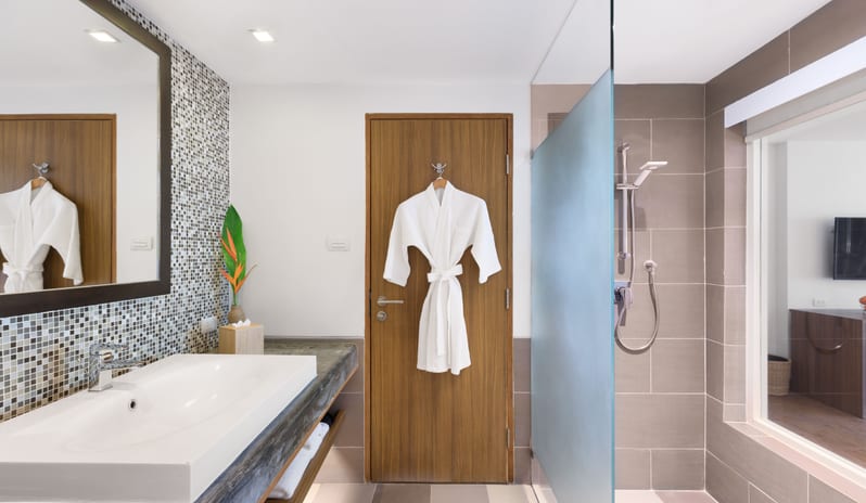 Family Garden Terrace Bathroom