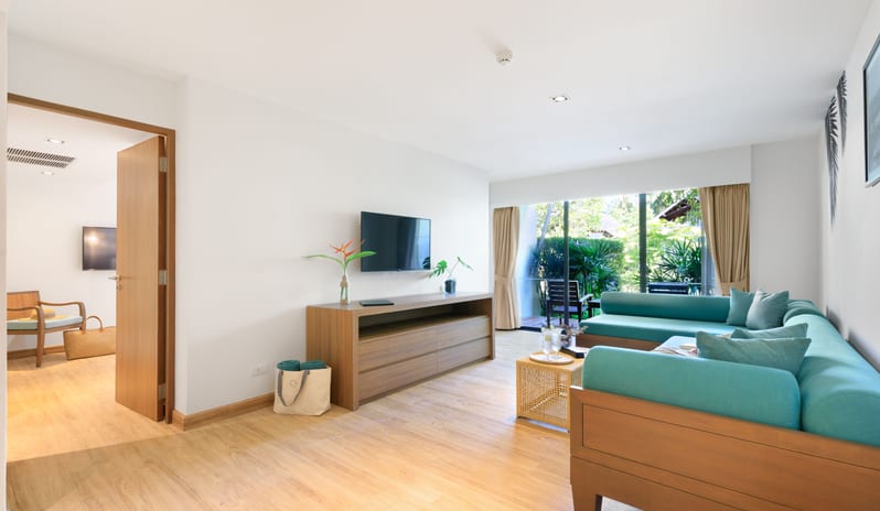 Premier Garden Suite Living