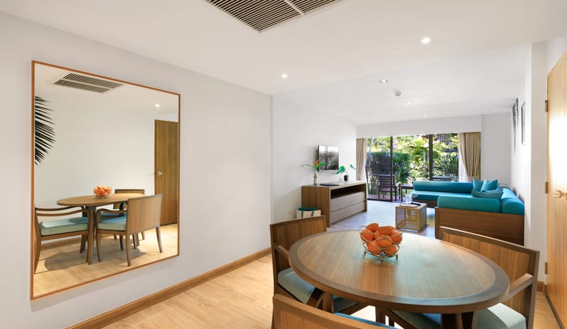 Premier Garden Suite Dining Table