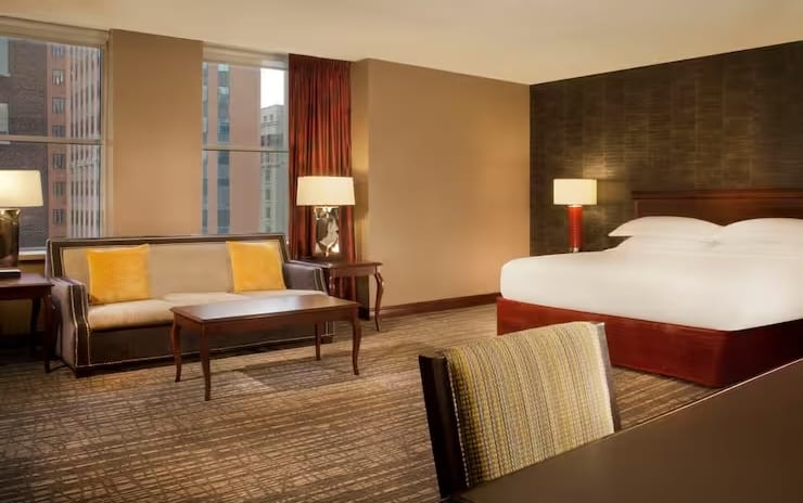 1 King Bed Deluxe Corner Room - Sofa Bed