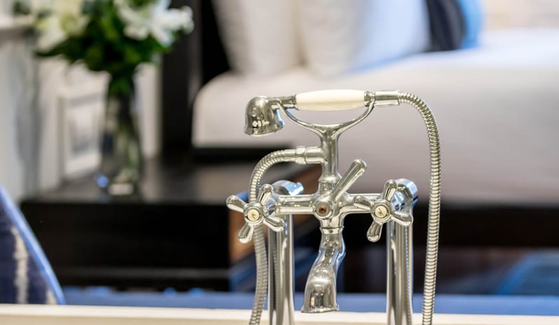 Club Lamai Suite King Bathtub