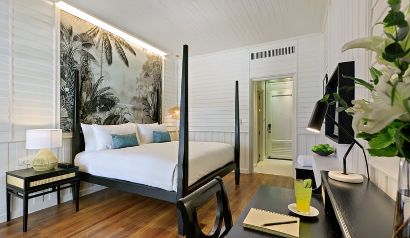 Superior Balcony King