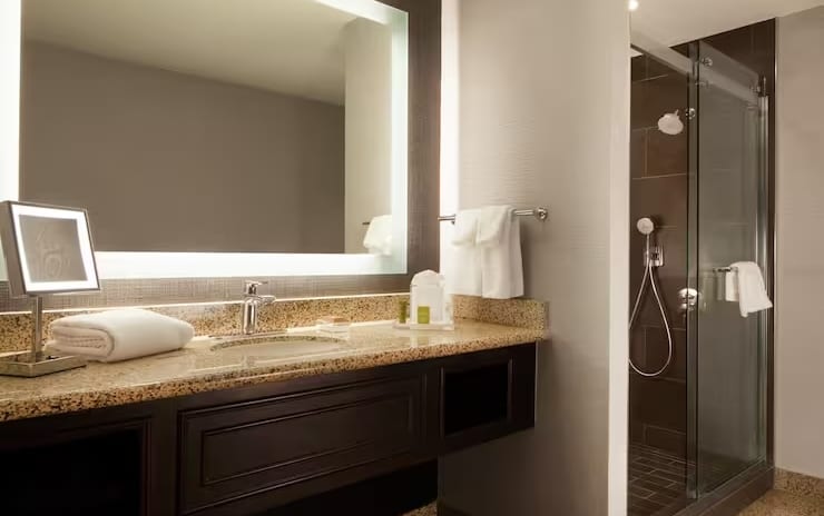 2 Doubles Pure Wellness Room - Feather Free