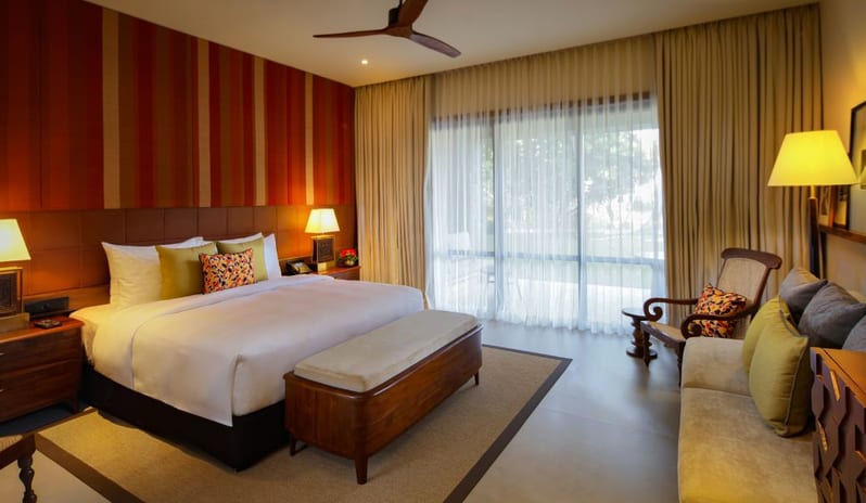 Premium Pool Access Room