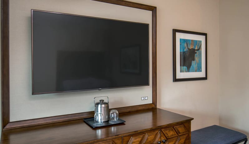 Guest room, 1 King, Balcony Tv