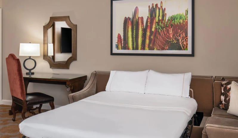 1 Bedroom Studio Suite, 2 Queens, City view