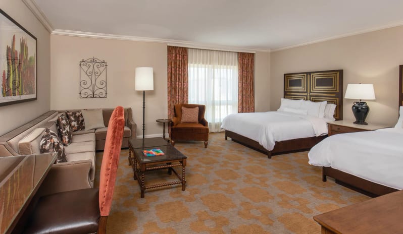 1 Bedroom Studio Suite, 2 Queens, City view