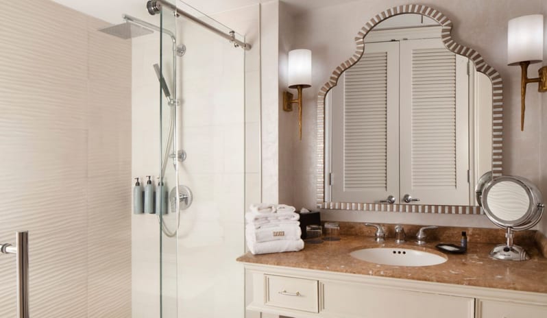 2 Doubles, City View Bathroom