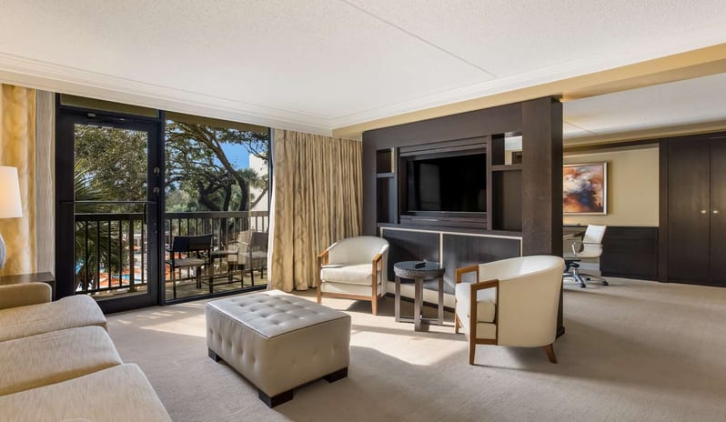 Executive - King - Sofa Bed - Garden View