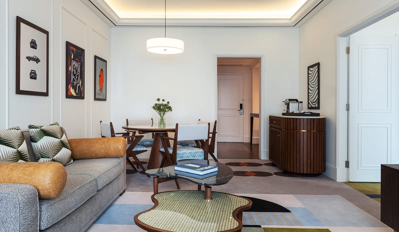 Westin-Dubai-Mina-Seyahi-Beach-Resort-&-Marina_Family-Suite_Living-Room-(1)