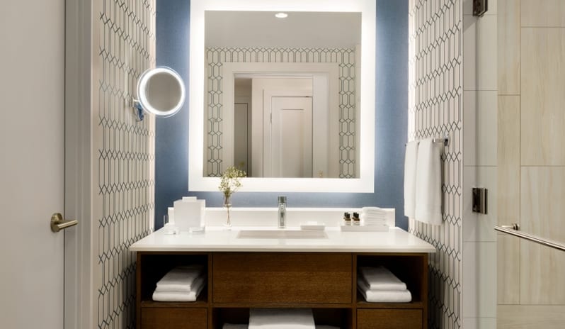 Fairmont Room Bathroom