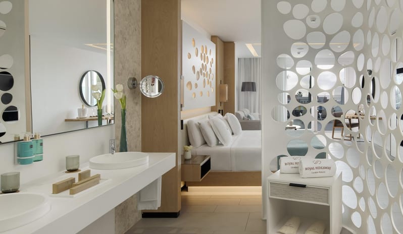 Junior Suite Ocean Front with Hot Tub