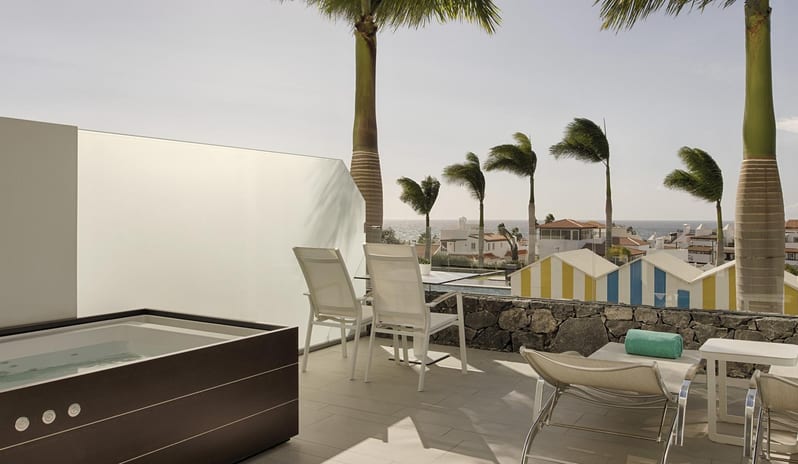 Junior Suite Ocean Front with Hot Tub