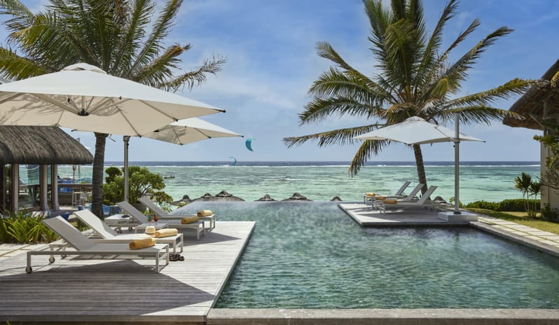 C Mauritius, Pool