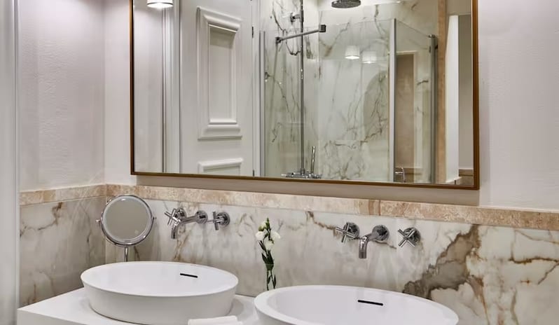 Junior Suite with Garden & Jacuzzi