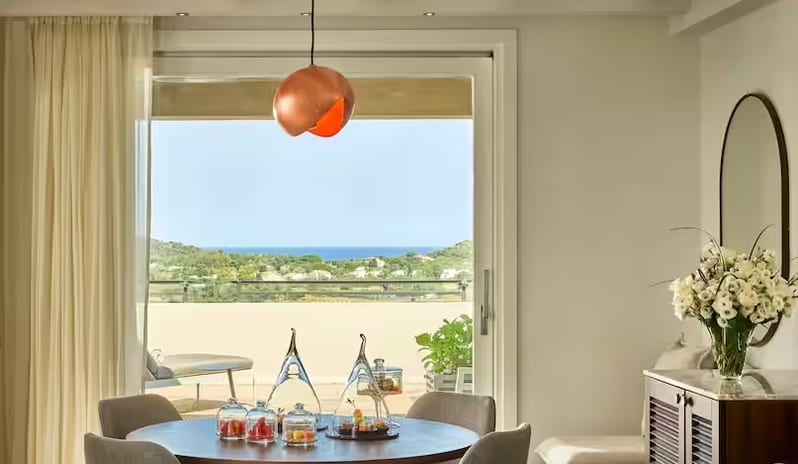 Deluxe Suite with Sea View Tholos