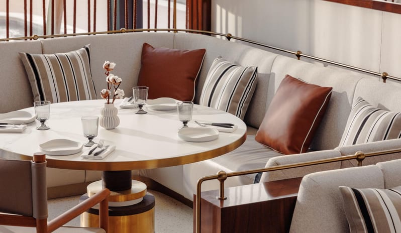 middle-east-holidays-dubai-one-only-royal-mirage-residence-spa-hotel -tapasake-restaurant