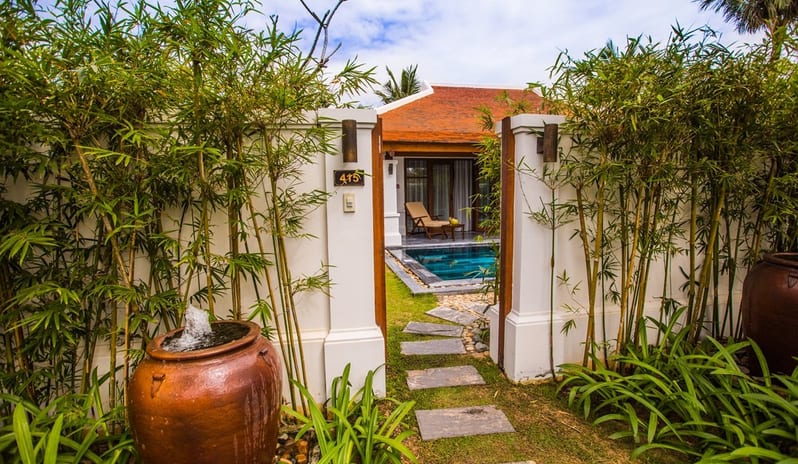 Spa Pool Villa, Entrance