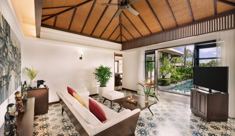 Ocean Front Pool Villa, Living area