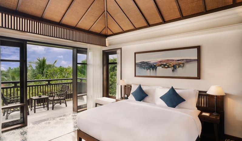 Three Bedroom Hilltop Pool Villa, King View